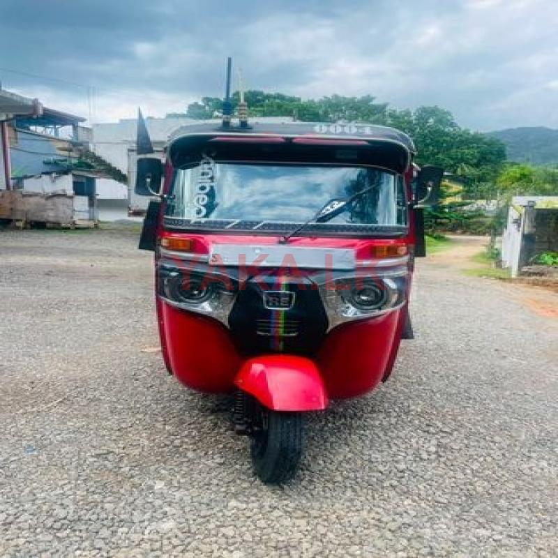 Bajaj RE 2016